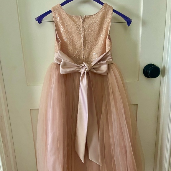 5T Flower Girl Dress Sequins and Tulle - Picture 2 of 8